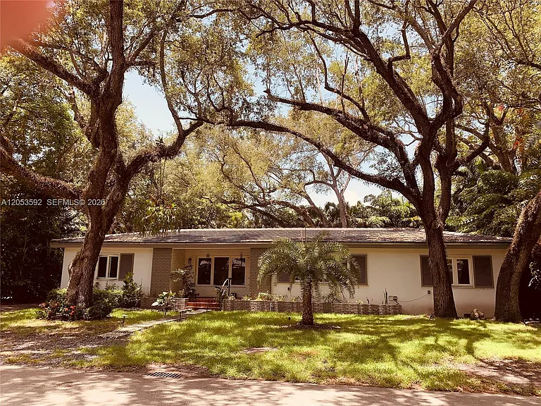 177 W Sunrise Ave — Photo 1