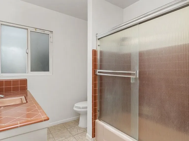 1015 E Ocean Blvd #6 — Photo 7