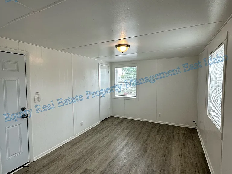 ID - 601, 603, 605, 620 N Hayes Ave - LB - 603 — Photo 2