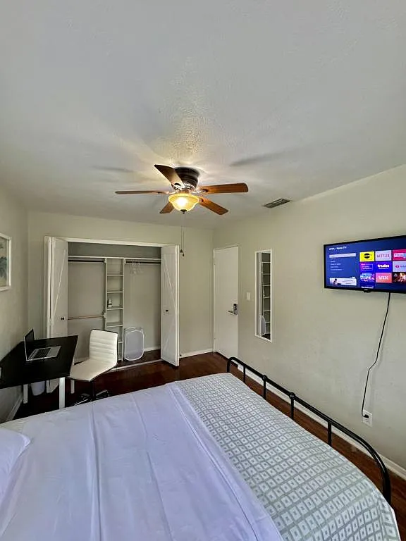 2701 Avenue T NW — Photo 4