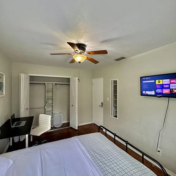 2701 Avenue T NW #2 — Photo 4