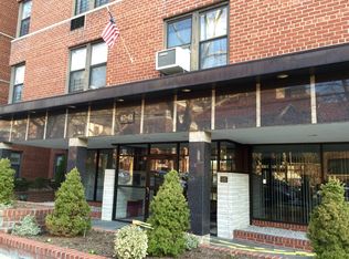 67-41 Burns St #204, Forest Hills, NY 11375