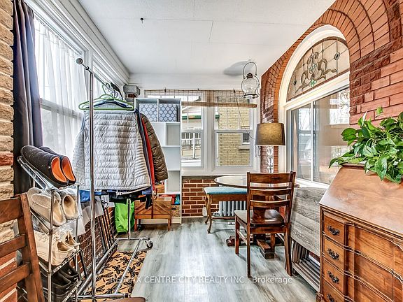 4th image of 92 Forest Ave