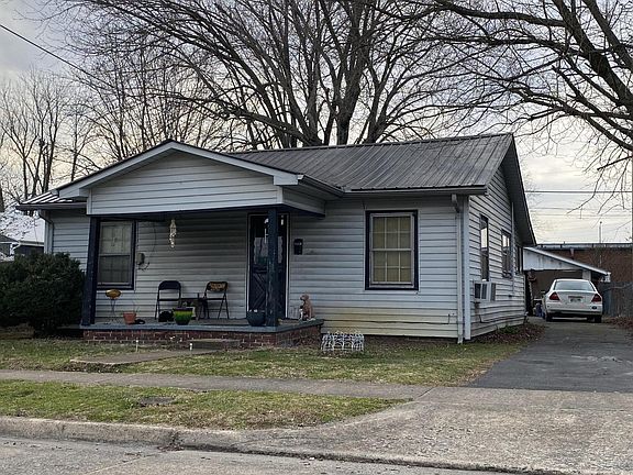 4th image of 1524 Fuller St