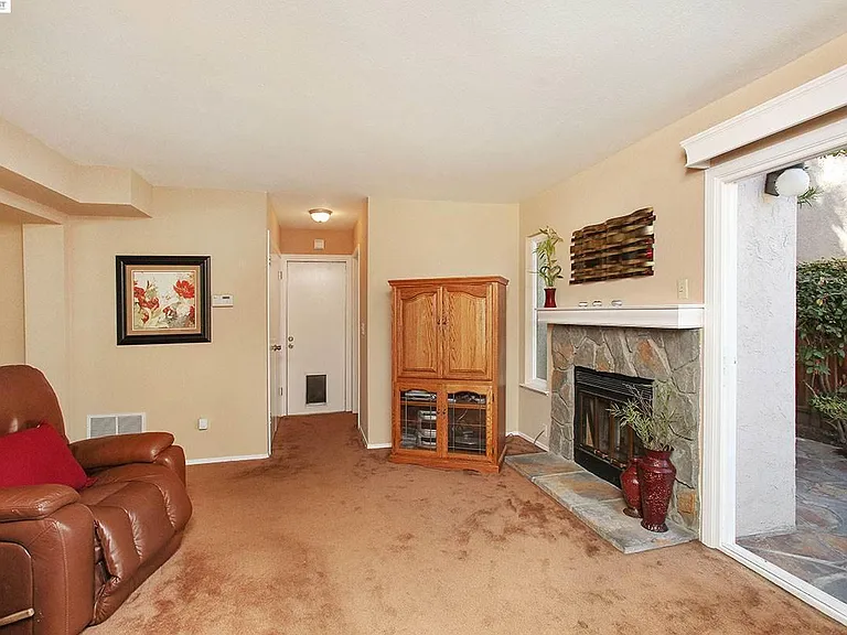 2114 Delucchi Dr — Photo 5