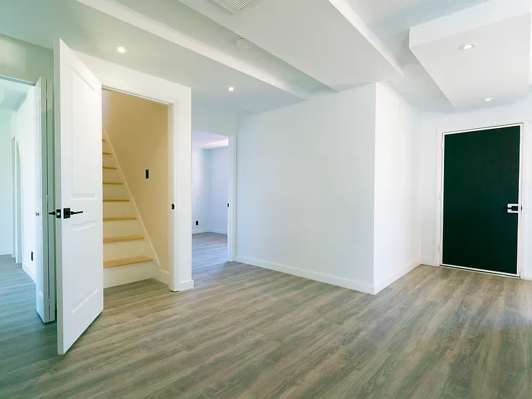 321 Cornell Dr — Photo 25