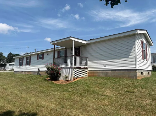 1701 Hopeman Pkwy, Waynesboro, VA 22980