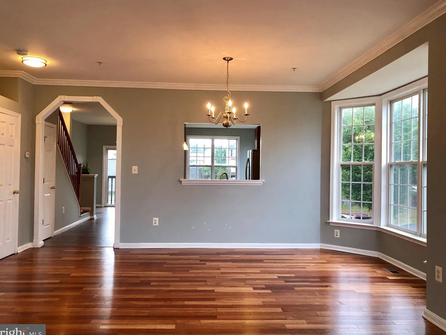 4 bed, 3.5 bath, 2604 sqft, $3,000 — Photo 2