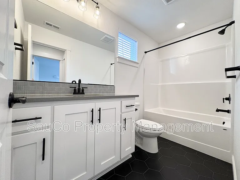 3920 SE 83rd Ave — Photo 17