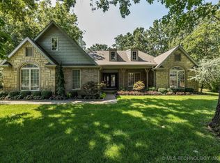 3439 Scenic Dr, Grove, OK 74344