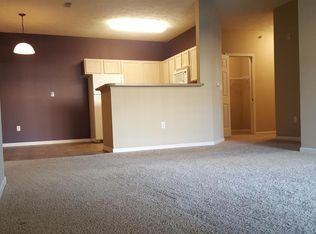 870 N 82nd Plz APT 5, Omaha, NE 68114