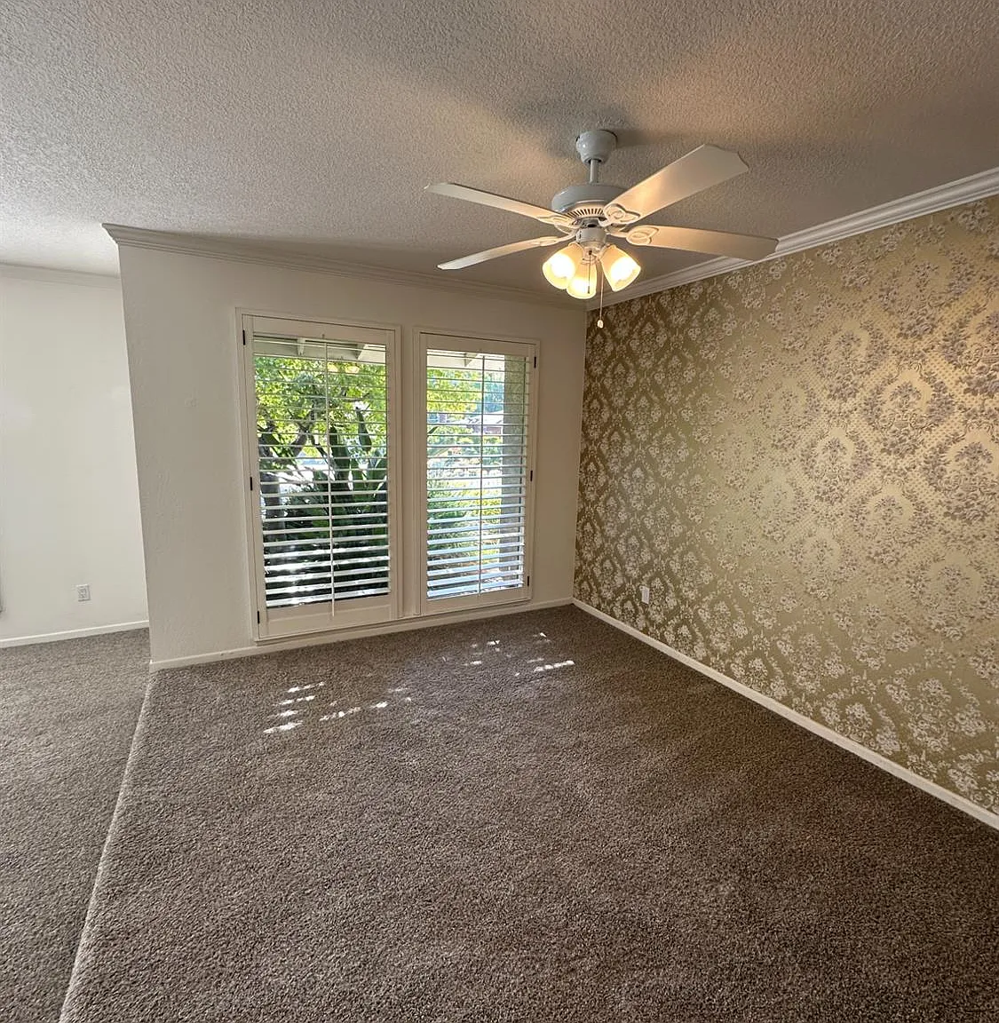3 bed, 2254 sqft, $2,850 — Photo 3