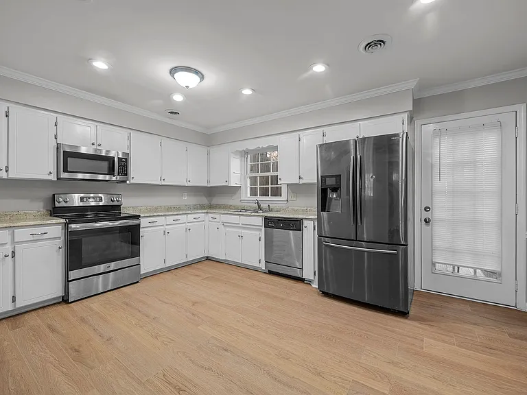 13 Sunridge Ct — Photo 7