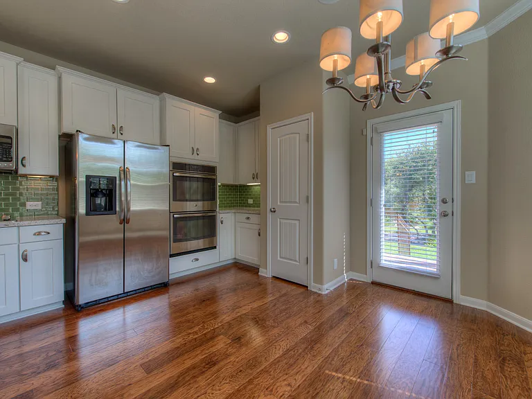 405 Meadowlark St #B — Photo 12