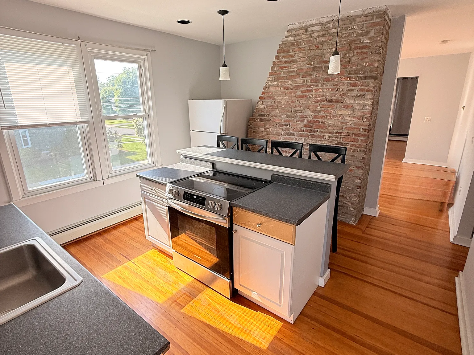 2 bed, 1500 sqft, $2,825 — Photo 1