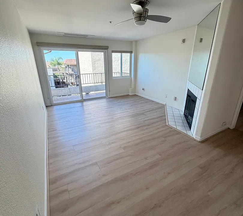 3815 Georgia St #407