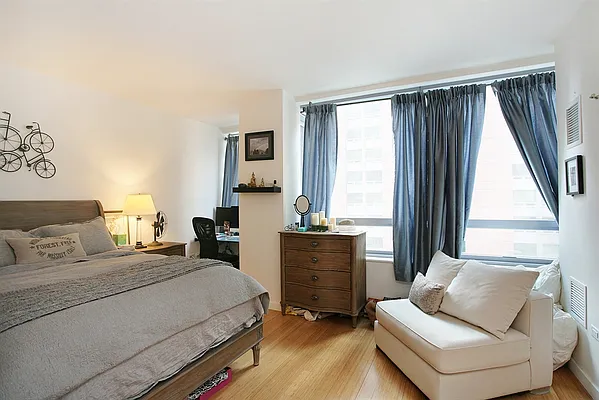 Sold by Corcoran | media 3