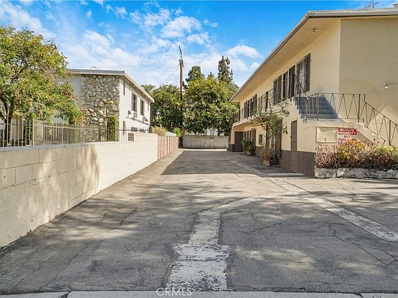 4th image of 1143 W 28th St
