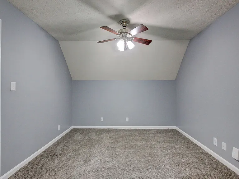 180 Kings Deer Dr — Photo 10