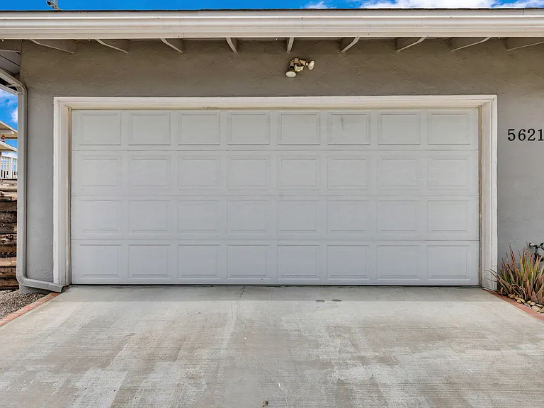 5621 Morro Way — Photo 61