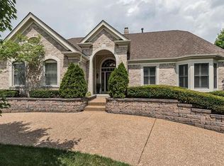 31 Baxter Ln, Chesterfield, MO 63017