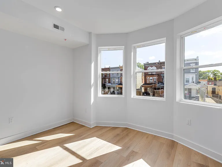 1223 W Lehigh Ave #B — Photo 4