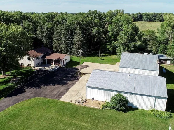 15828 200th St, Hutchinson, MN 55350