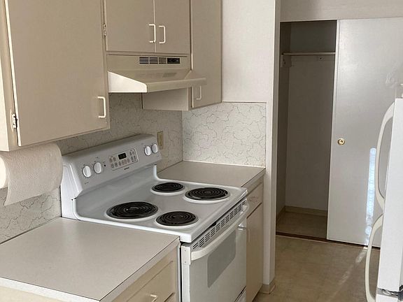 3rd image of 228 11th Ave E #12