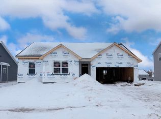 1302 Evergreen DRIVE, Delavan, WI 53115