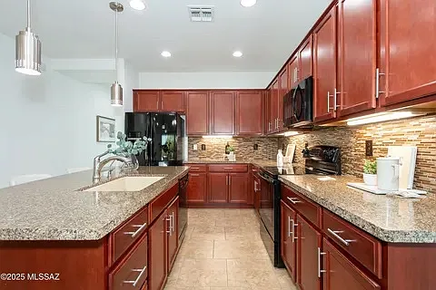 3 bed, 1779 sqft, $2,000 — Photo 4