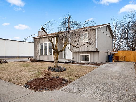 3rd image of 101 E Houghton Ave