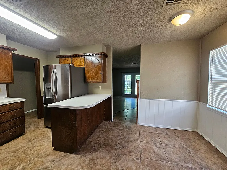 1703 Village Dr — Photo 5