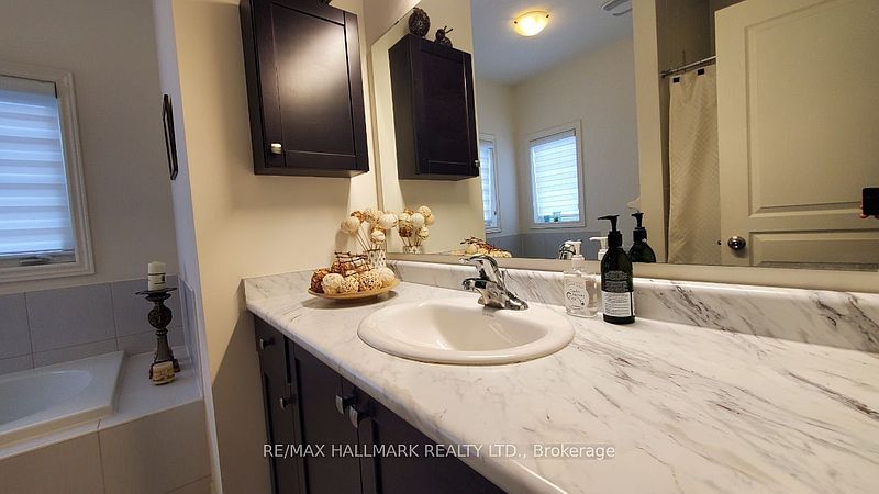 Aurora House for rent - 3 Bedrooms — photo 15
