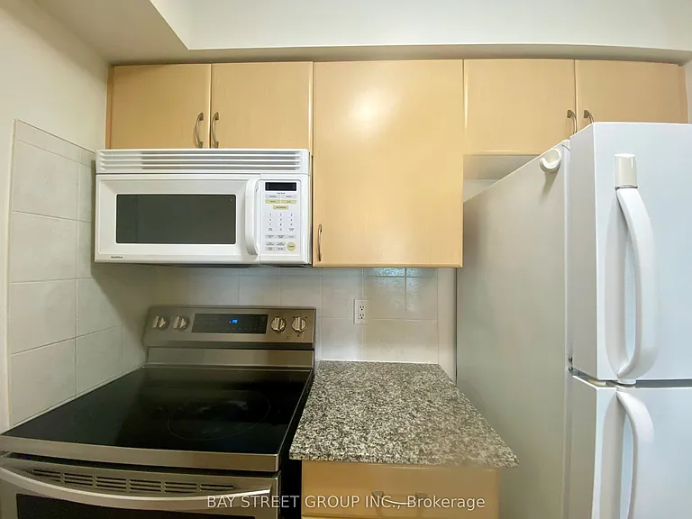35 Bales Ave #1802 — Photo 5