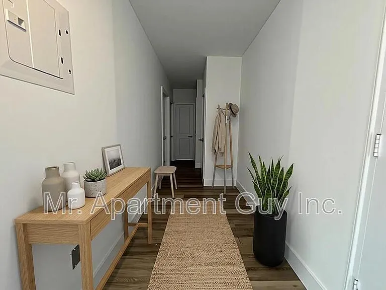 257 Torrens Ave #202 — Photo 3