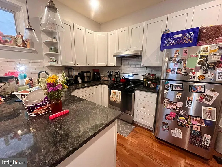 5028 Walnut St #1F — Photo 10