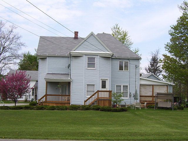 2nd image of 904 Fairview Ave