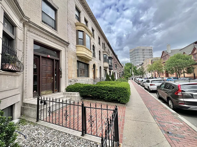 65 Hemenway St #3 — Photo 13
