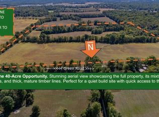 E Green Rd, Mount Vernon, IL 62864