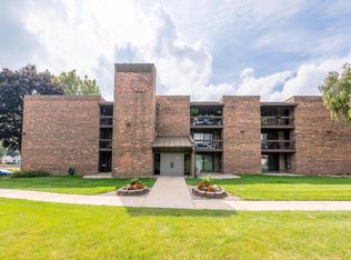 Villa Cu Cour Owners Associati, Milwaukee, WI 53222