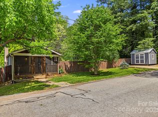 25 Winnfred St, Asheville, NC 28806