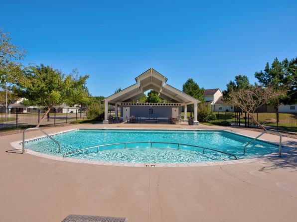 Sycamore Point Apartment Homes, 100 Sycamore Rd #14-229, Leesville, LA 71446