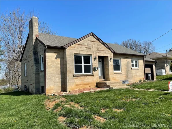 204 E Grandview Drive, Salem, IN 47167