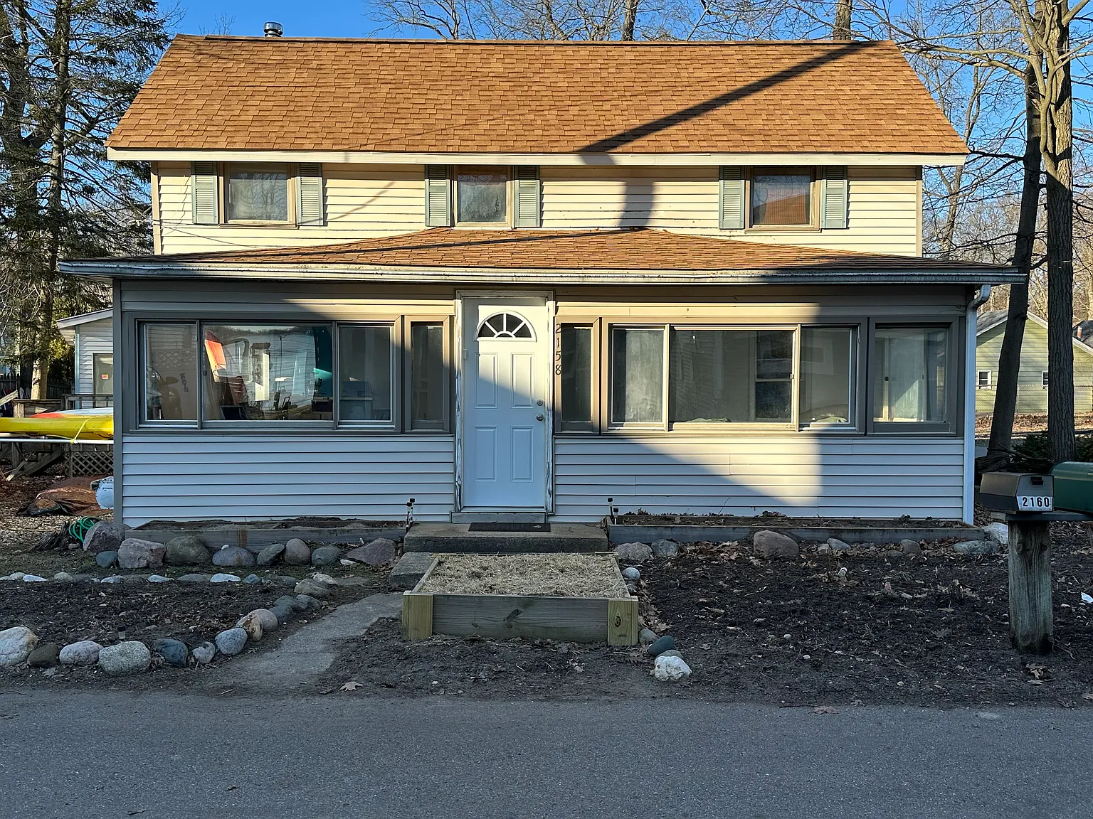 2158 Midlake Dr photo 1