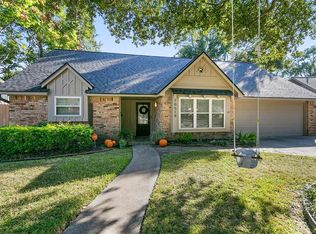 10519 Londonderry Dr, Houston, TX 77043