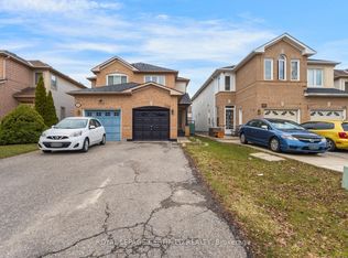 299 Pressed Brick Dr N, Brampton, ON