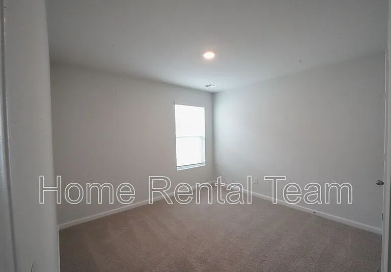 112 Windrush Pnes — Photo 13