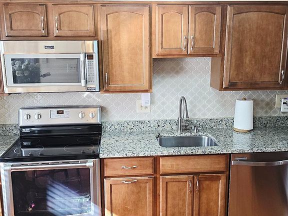 3rd image of 14831 Ashford Pl