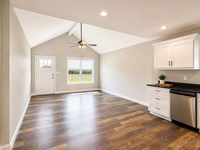 101 Breathitt Ave #206 — Photo 4