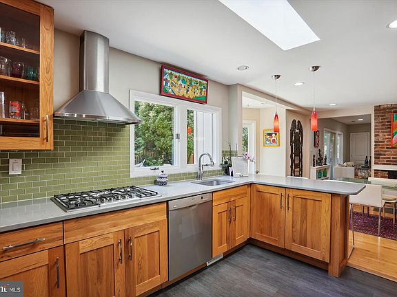 4th image of this home